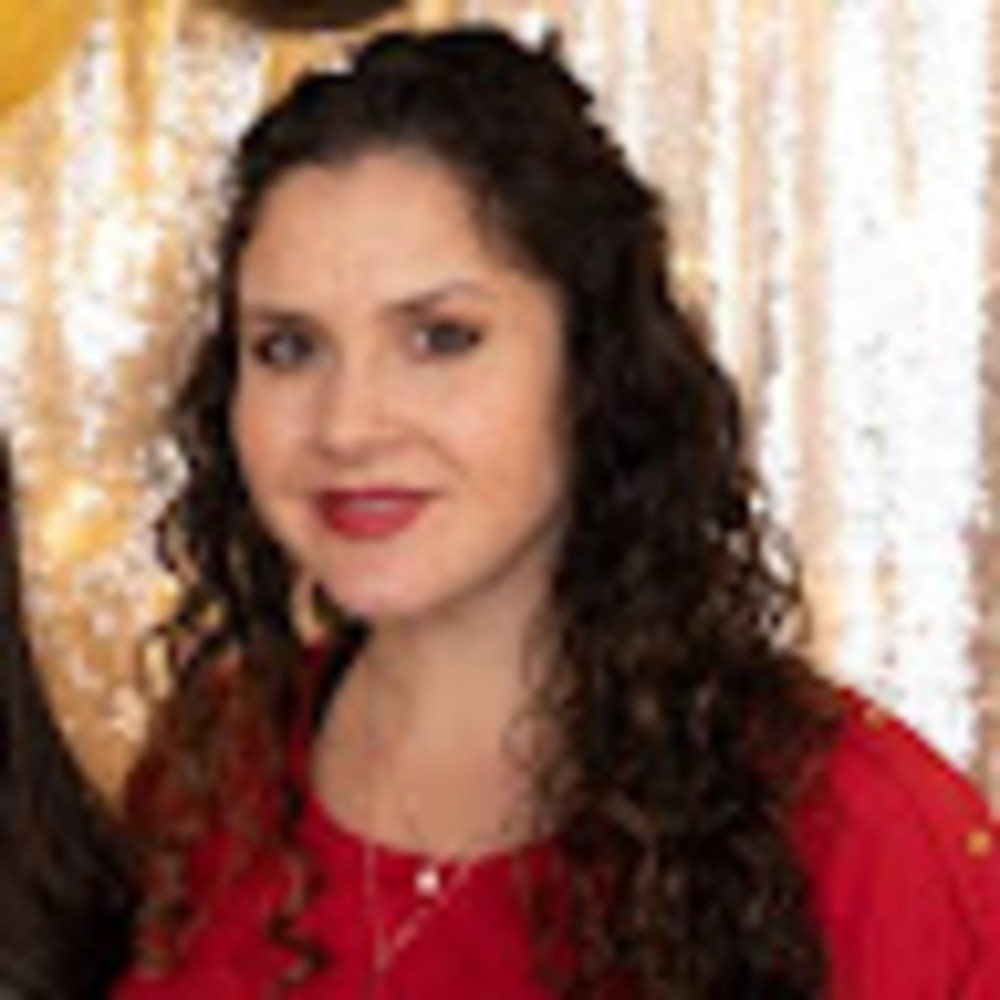 Meet your Posher, Claudia